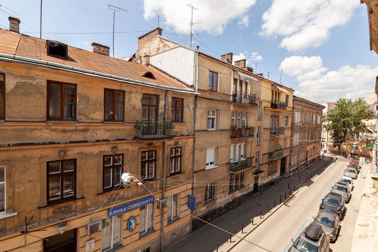 Check-In Apartments Lviv Exteriör bild