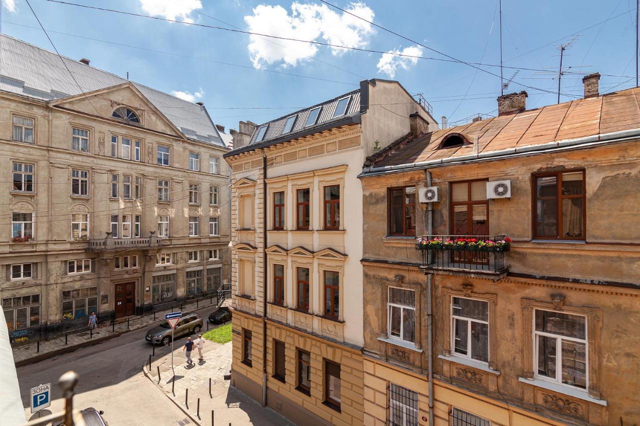 Check-In Apartments Lviv Exteriör bild