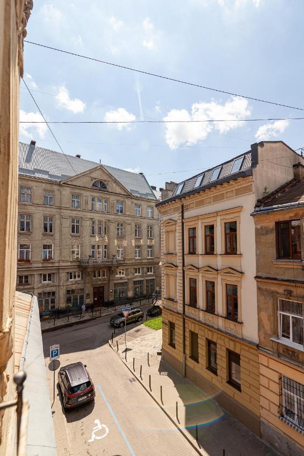 Check-In Apartments Lviv Exteriör bild